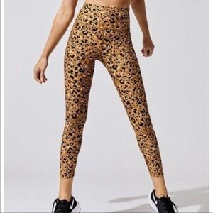NWT Carbon38 High Rise Gold Metallic Leopard Cheetah Printed Leggings